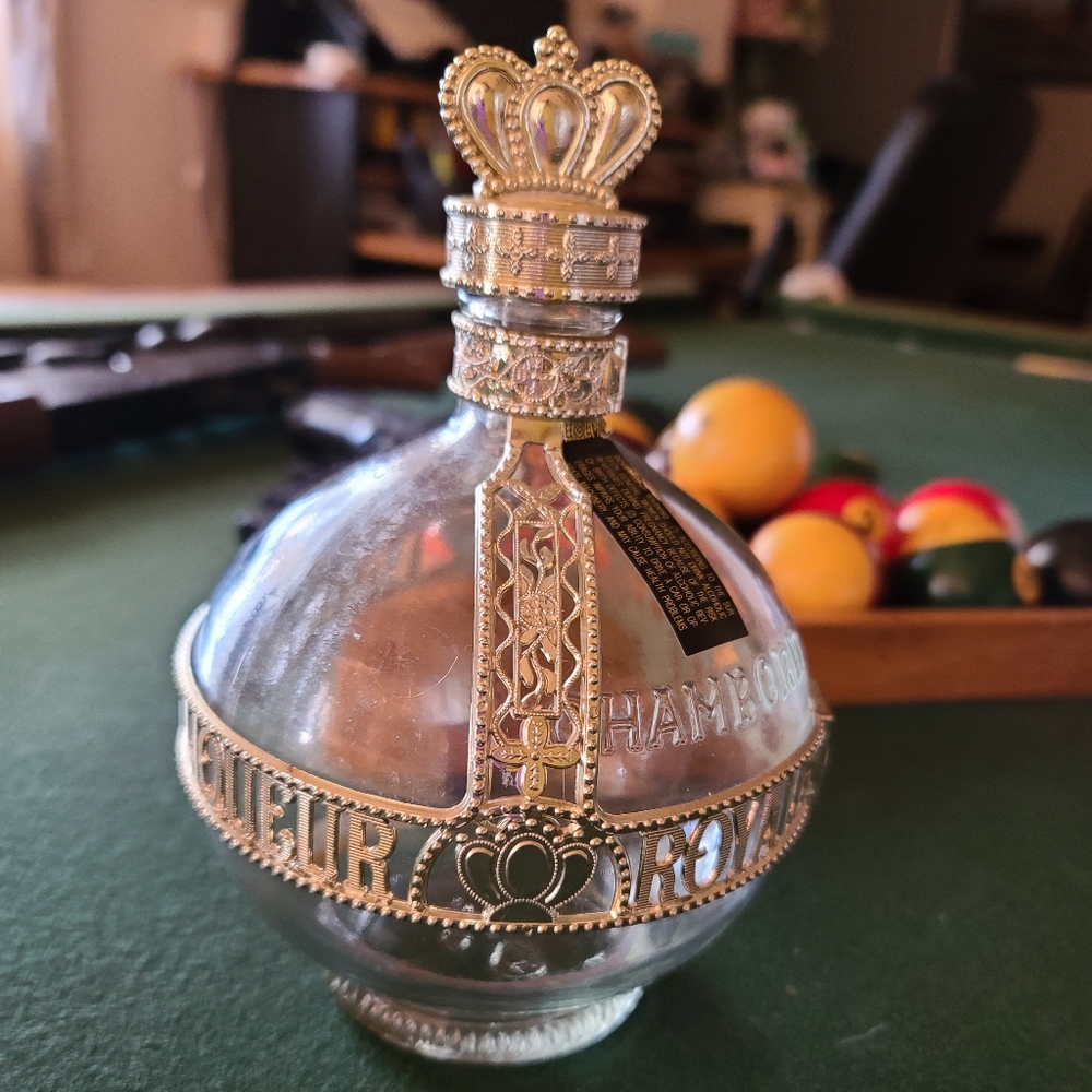 Wine bottle